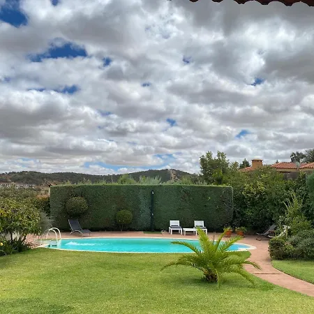 Jardin De La Yedra * Caceres