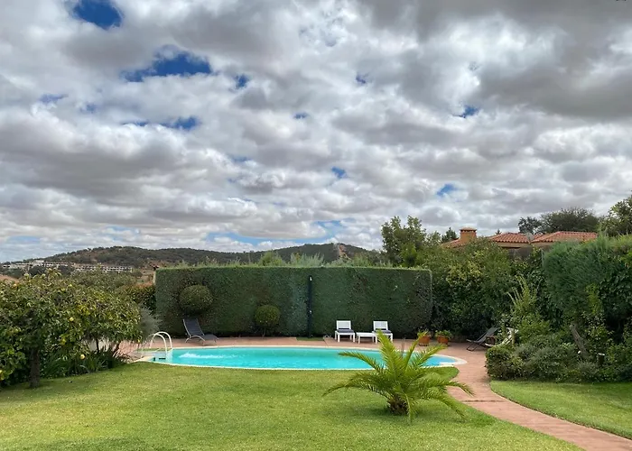 Jardin De La Yedra * Caces